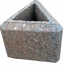 М087 Треугольная